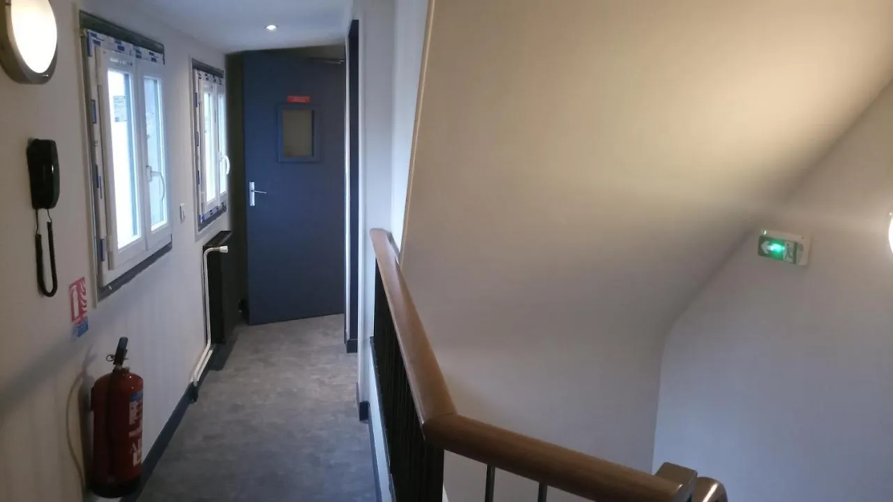 De La Perdrix Rouge Szálloda