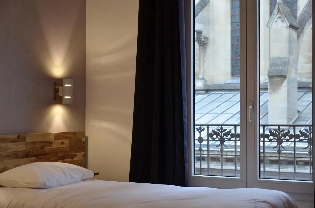 De La Perdrix Rouge 2* Paris