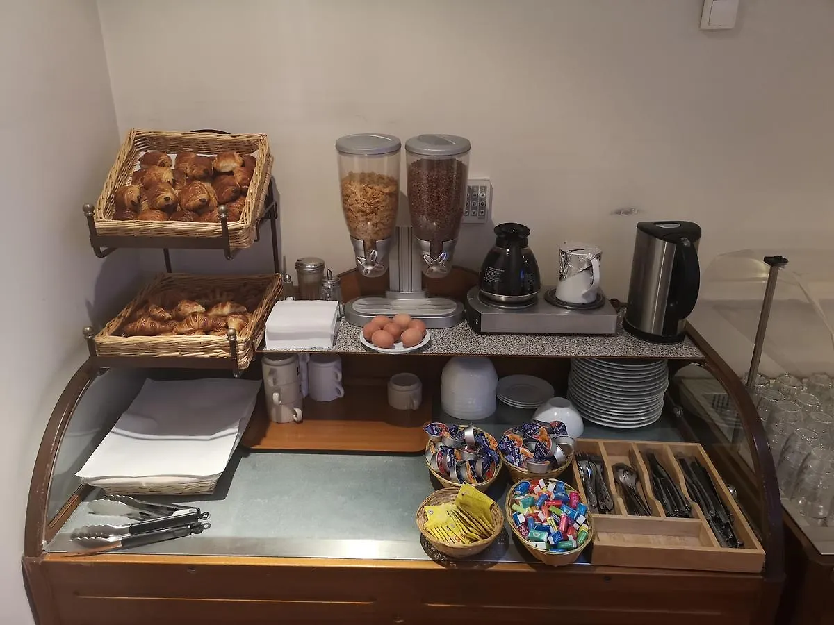 红贝尔德利酒店 酒店